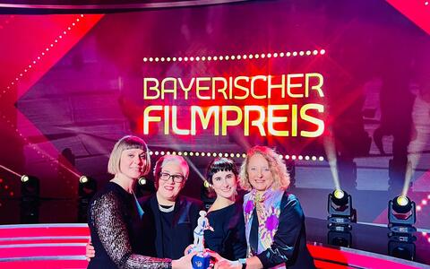 ifs Alumna Melanie Andernach und Steffi Niederzoll gewinnen Bayerischen Filmpreis