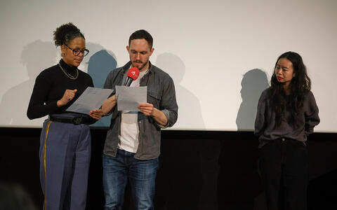 Foto v.l.n.r. Paula Essam, Max Osswald und Tina Chau