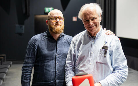 World-class colourist Laurens Orij (»All We Imagine as Light« Cannes Grand Prix 2024; »Close« Oscar nomination and Cannes Grand Prix 2023) and international colour scientist Dr. Charles Poynton (Winner of the SMPTE’s David Sarnoff Gold Medal)
