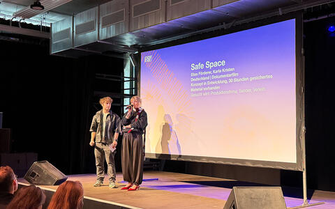 Pitch des Projekt »Safe Space« von den ifs-Studierenden Elias Förderer und Karla Kristen bei Encourage Film Talents