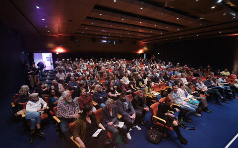 Ein gefüllter Kinosaal