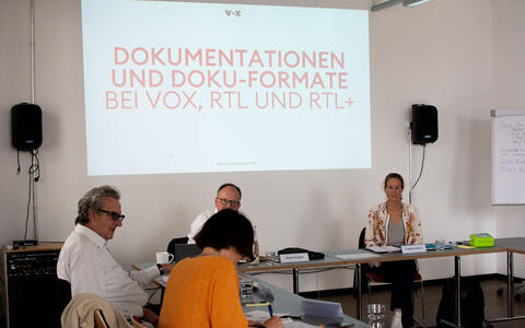 Modul der Masterclass Non-Fiction mit Friederike Brost (TV-Autorin und Trainerin), Ulrich Klugius (Leiter der Entwicklung infoNetwork GmbH bei VOX) und Charlie Parsons (Vice President & Head of Global Development + Producer National Geographic).