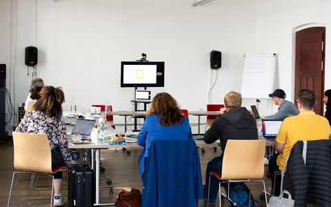Modul der Masterclass Non-Fiction mit Friederike Brost (TV-Autorin und Trainerin), Ulrich Klugius (Leiter der Entwicklung infoNetwork GmbH bei VOX) und Charlie Parsons (Vice President & Head of Global Development + Producer National Geographic).