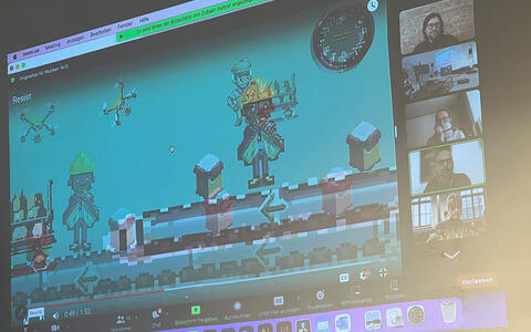 Zubair Ashraf presented via Zoom his project »October 4.0«, a news game about the labor movement within Amazon Inc.