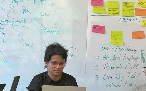 Pratima Pal presented her project »Doors«, a psychological VR Game where the user is confronted with his/her own openness.