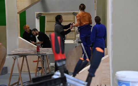 Studiobau der Szenenbildstudierenden