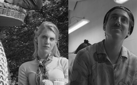 Collage aus zwei Stills von Halb Zehn in schwarz-weiß. Links eine Frau beim Frühstück, rechts ein Mann in einem gefließtem Raum