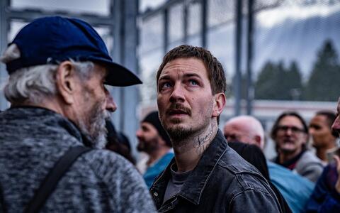 Szenenfoto der Serie "A Better Place"