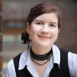 Portraitfoto von Alena Lysiakova, Alumna 2025 im MA Serial Storytelling der ifs