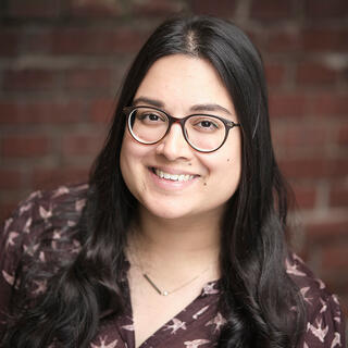 Portraitfoto von Insiah Zaidi, Alumna 2025 im MA Serial Storytelling der ifs