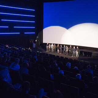 Produktionsstudierende beim Abschluss im Cinedom